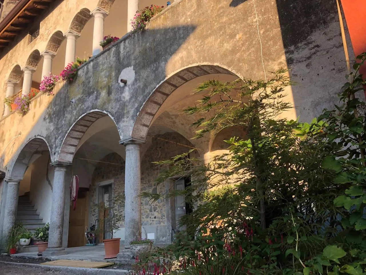 Castiglione dʼIntelvi Ca Del Mecolo Lago Di Como איטליה